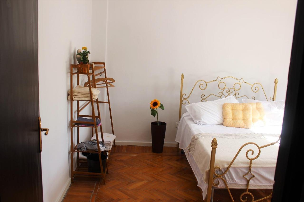 Entire Serviced Apartment With A Beautiful View Tirana Esterno foto