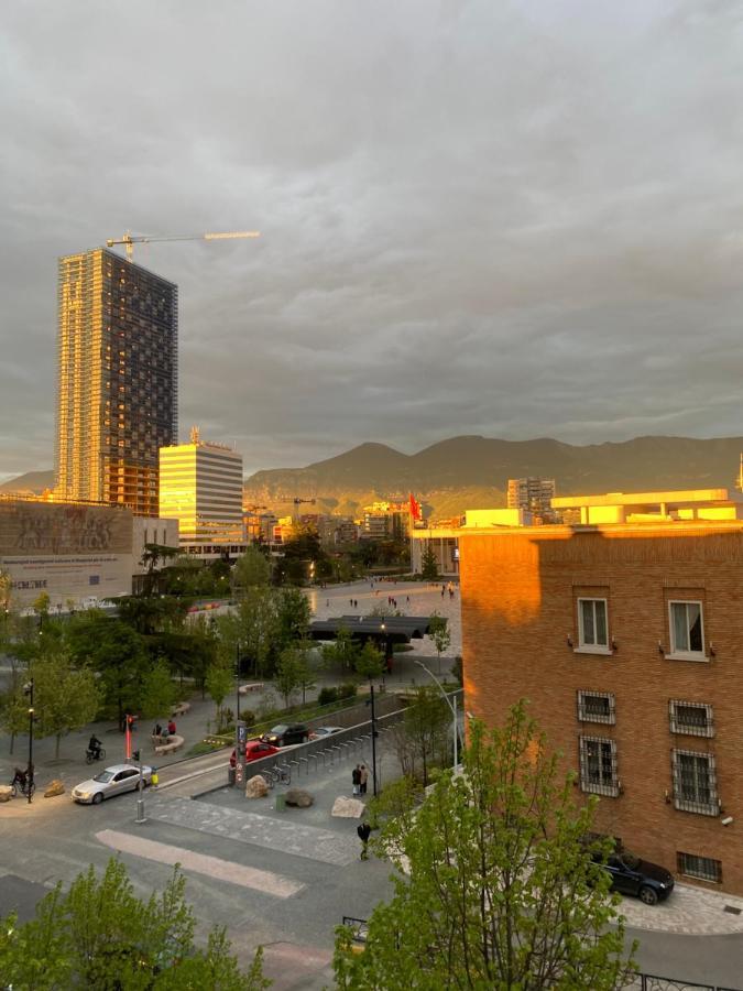 Entire Serviced Apartment With A Beautiful View Tirana Esterno foto