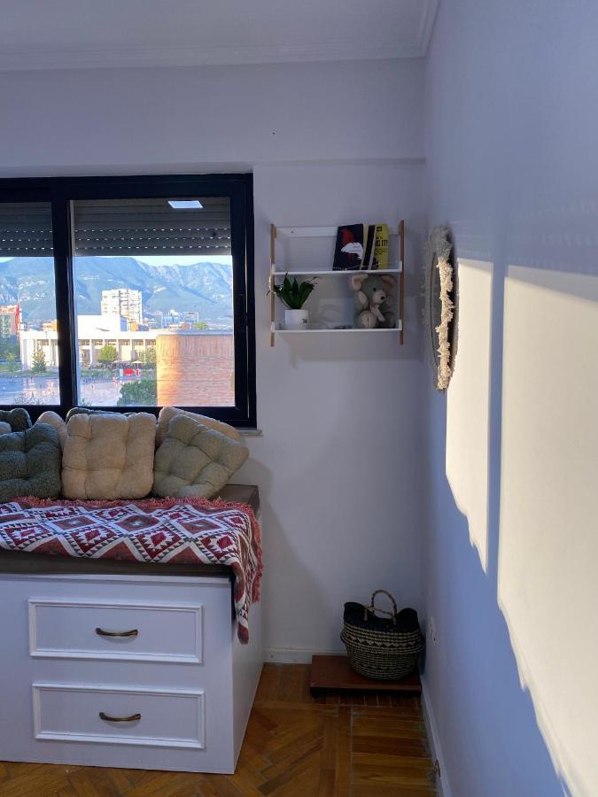 Entire Serviced Apartment With A Beautiful View Tirana Esterno foto
