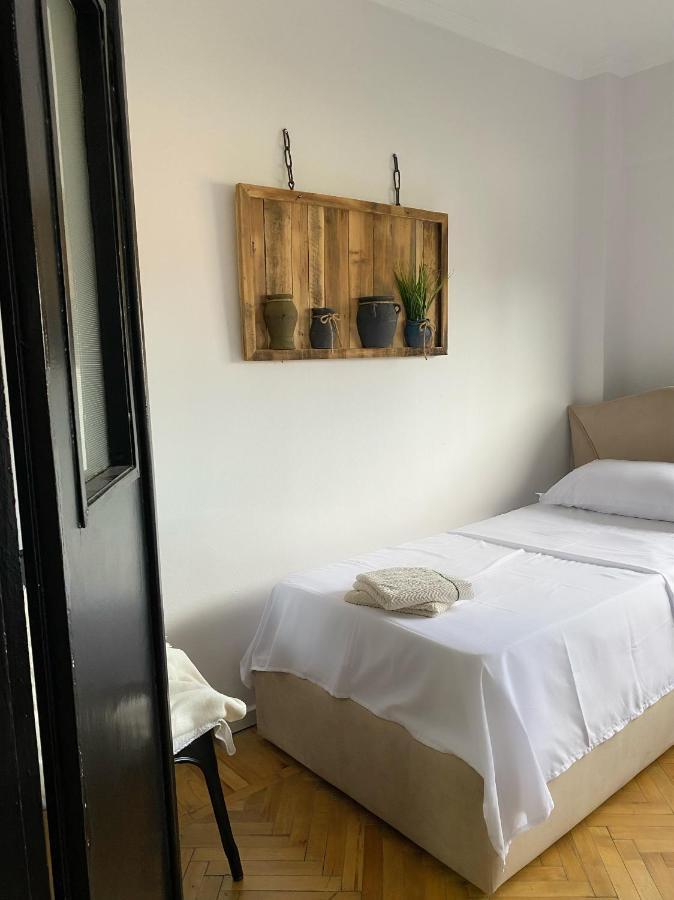 Entire Serviced Apartment With A Beautiful View Tirana Esterno foto